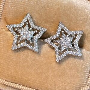Glamorous Copper Cubic Zirconia Star Decor Stud Earrings For Women